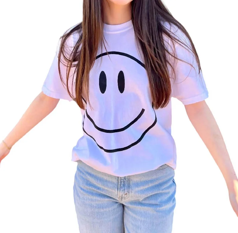 All Smiles Here Tee In White