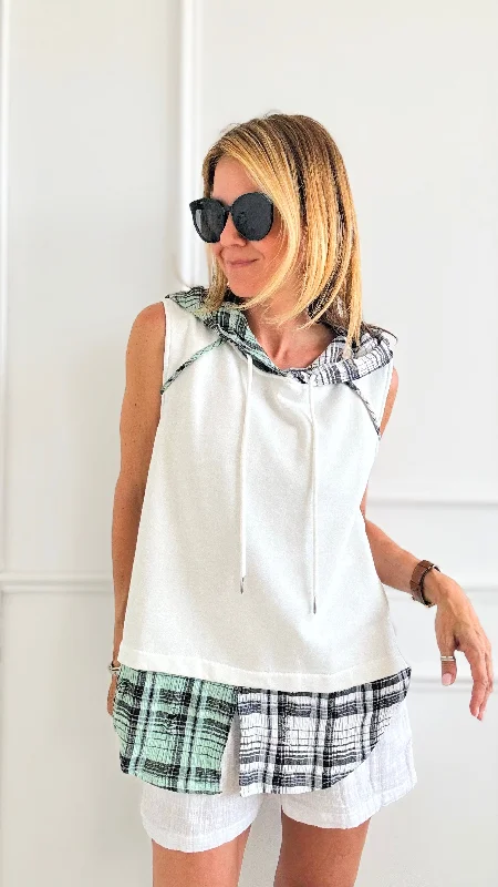 Sleeveless Plaid Knit Hooded Top